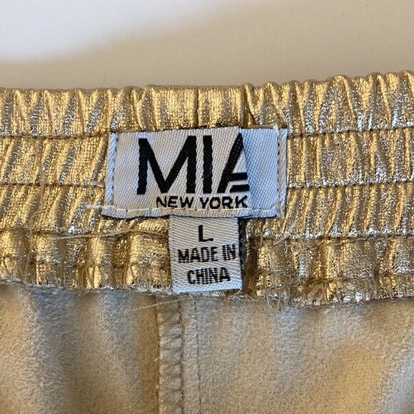 MIA New York NWOT Girls Rose Gold Metallic Shorts. Size Large. - Picture 5 of 6